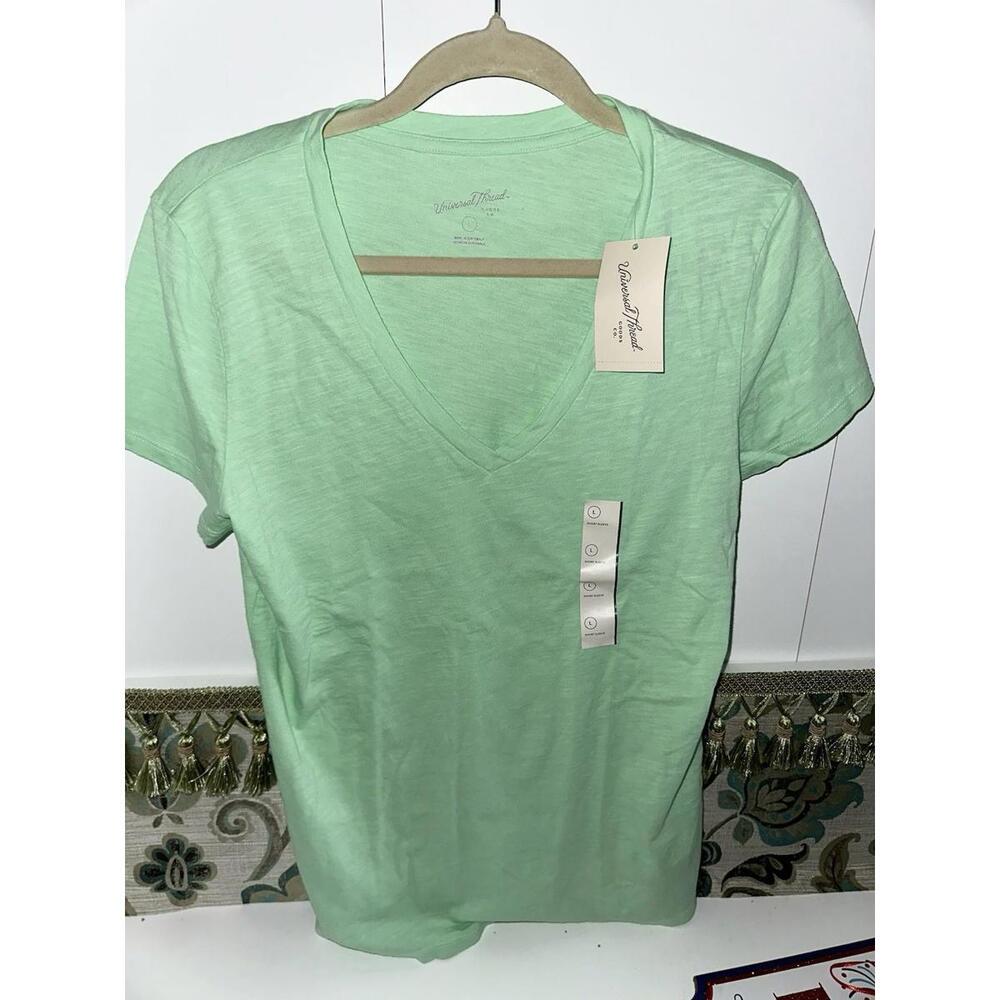 NWT Universal Thread Women Green Short Sleeve T-Shirt Size Large
